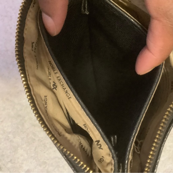 NY. Noble Exchange - Picture 6 of 13